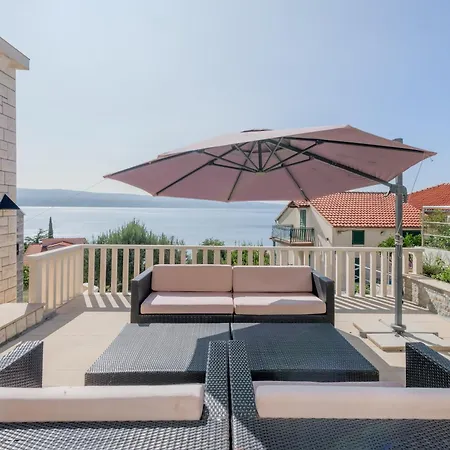 Luxury With Pool Large Patio & Sea View Apartment