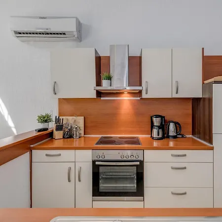 Apartman Luxury With Shared Pool Patio & Sea View Omiš