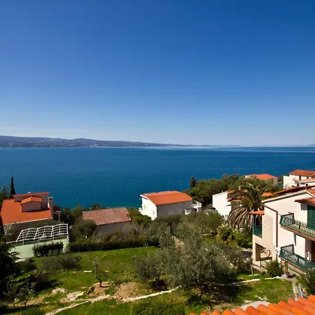 Apartment Luxury With Pool Large Patio & Sea View