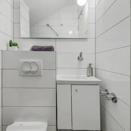 Luxury With Shared Pool Patio & Sea View Apartman