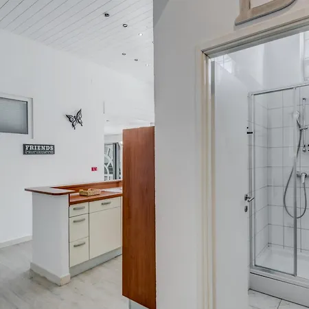 Luxury With Shared Pool Patio & Sea View