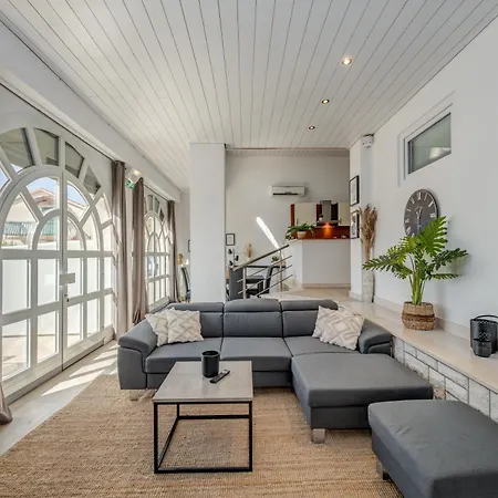 Luxury With Pool Large Patio & Sea View Omis